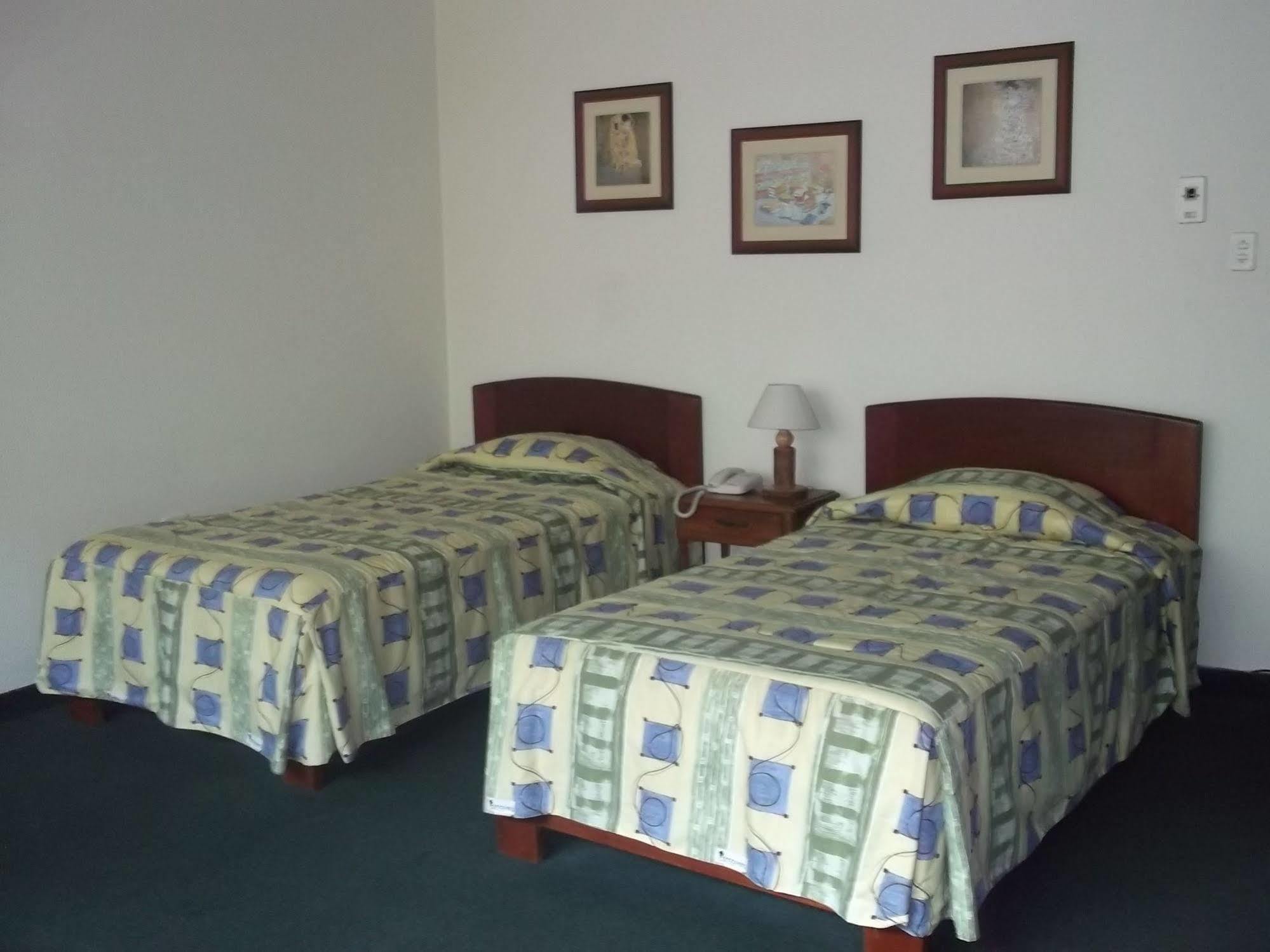 Hotel Las Mercedes トルヒーリョ エクステリア 写真